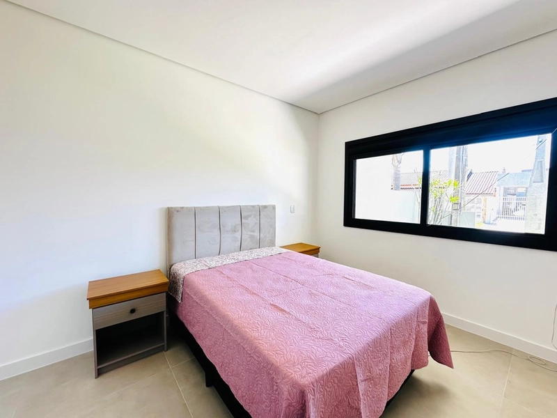 Casa com Piscina, Suíte e Living Integrado – Semi-Mobiliada!: 20ª foto da galeria de imagens do imóvel