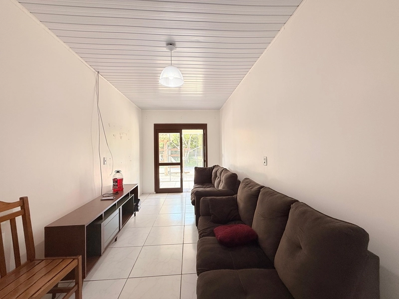 Casa com 3 Dormitórios, 2 Banheiros Sociais em Ótima Localização!: 4ª foto da galeria de imagens do imóvel