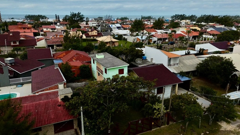 Ótimo Sobrado Perto Do Mar Em Atlântida Sul: 17ª foto da galeria de imagens do imóvel