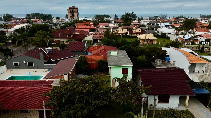 Ótimo Sobrado Perto Do Mar Em Atlântida Sul: 16ª foto da galeria de imagens do imóvel
