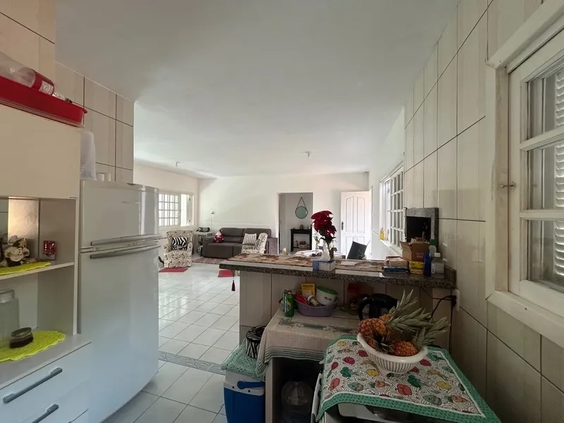 Casa com Pátio Amplo, Churrasqueira e Ar-Condicionado: 6ª foto da galeria de imagens do imóvel