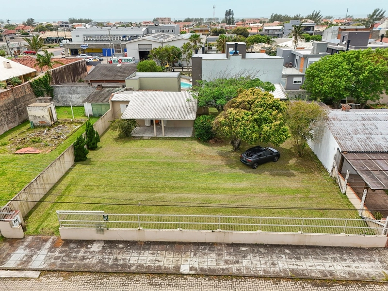 Terreno á Venda no Centro de Xangri-Lá!: 1ª foto da galeria de imagens do imóvel