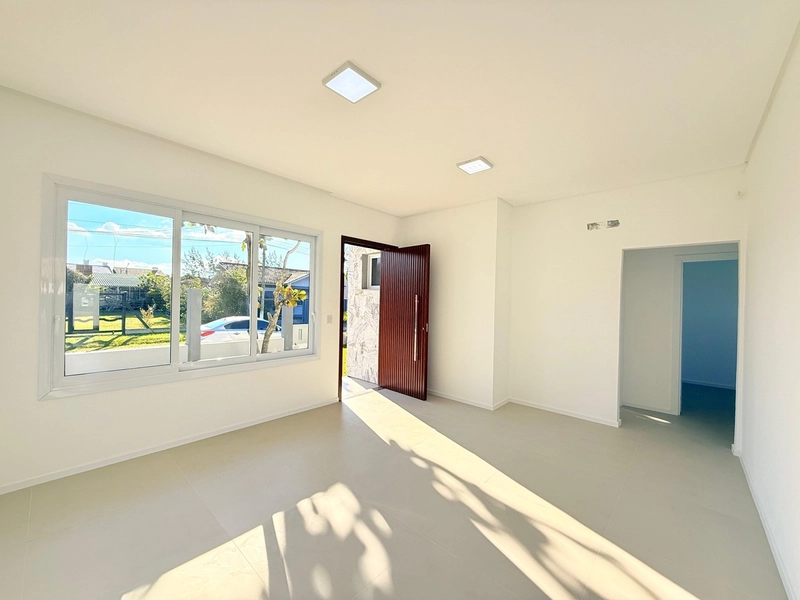 Linda Casa com Piscina em Atlântida Sul!: 7ª foto da galeria de imagens do imóvel