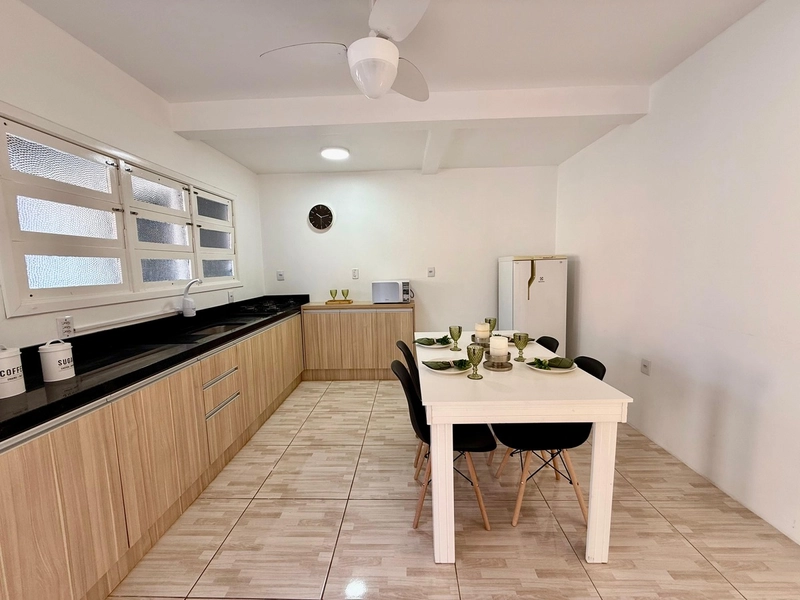 Linda Casa com Piscina e Quiosque, Próxima ao Mar e Centro!: 15ª foto da galeria de imagens do imóvel