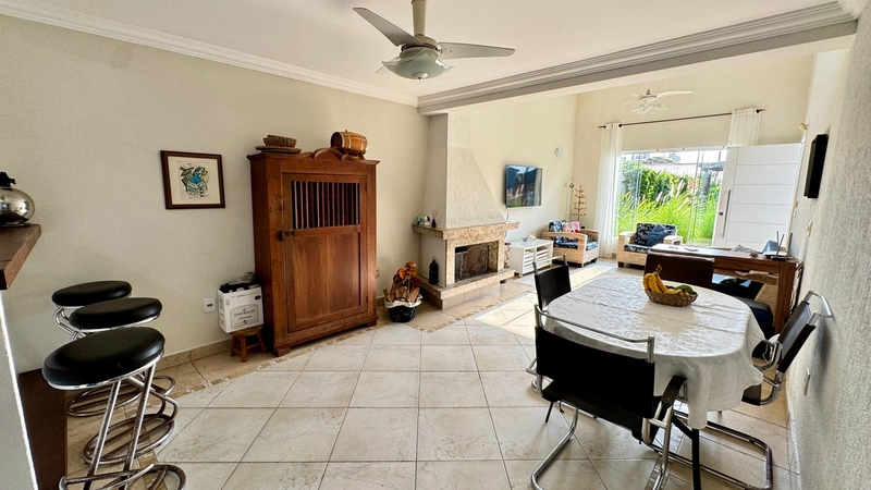 Linda Casa em Xangri-Lá com Salão de Festas e Amplo Pátio!: 9ª foto da galeria de imagens do imóvel