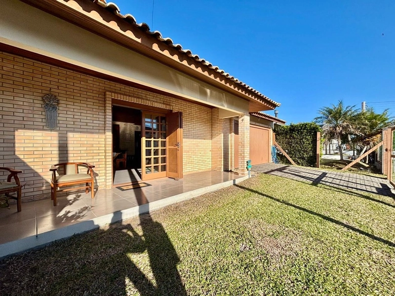 Linda Casa com Piscina em Xangri-Lá!: 1ª foto da galeria de imagens do imóvel