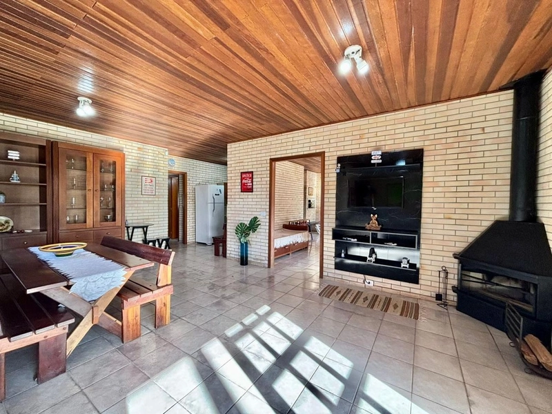 Linda Casa com Piscina em Xangri-Lá!: 5ª foto da galeria de imagens do imóvel