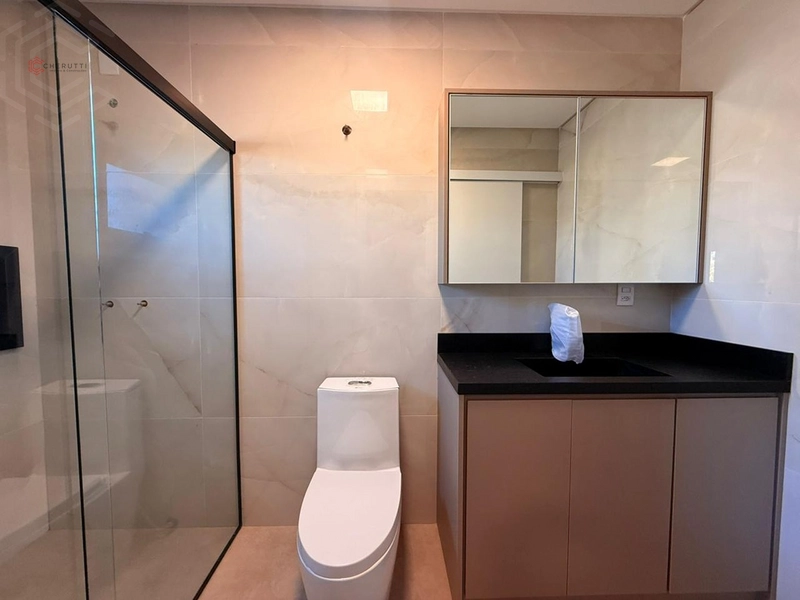 Ampla Casa de Esquina com Suíte e Garagem Fechada!: 7ª foto da galeria de imagens do imóvel