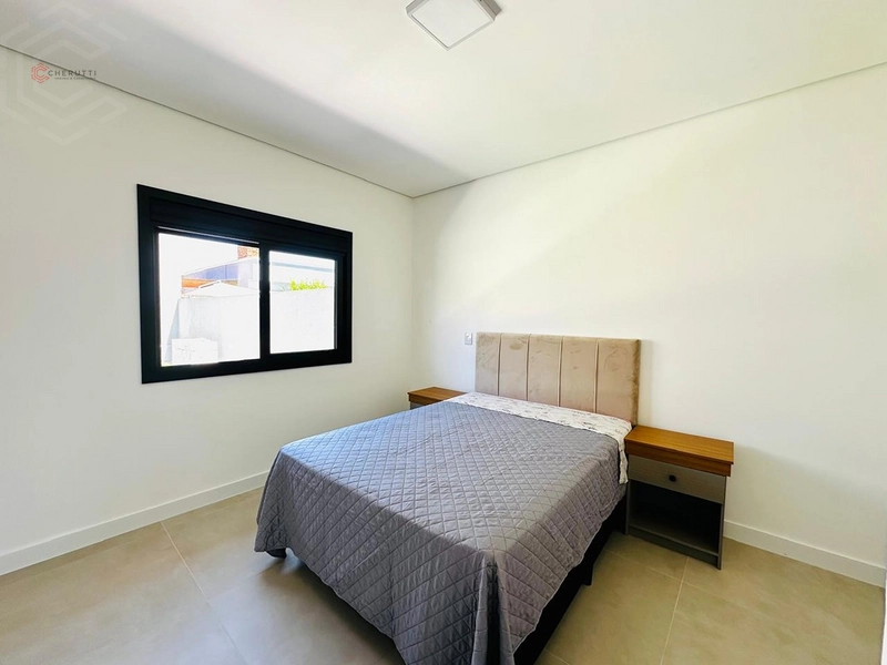Casa com Piscina, Suíte e Living Integrado – Semi-Mobiliada!: 11ª foto da galeria de imagens do imóvel