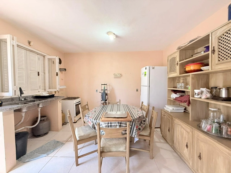Casa Charmosa e Espaçosa a Venda, com 3 Dormitórios e 2 Banheiros!: 9ª foto da galeria de imagens do imóvel