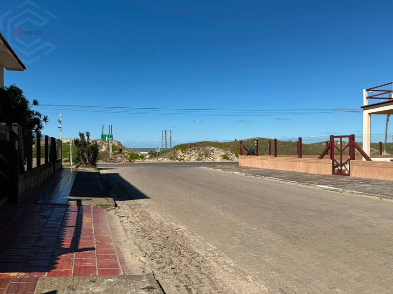 Terreno a venda a 50 metros do mar!: 8ª foto da galeria de imagens do imóvel