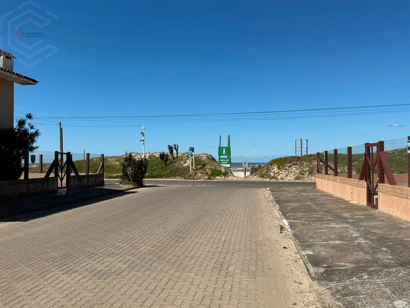 Terreno a venda a 50 metros do mar!: 9ª foto da galeria de imagens do imóvel