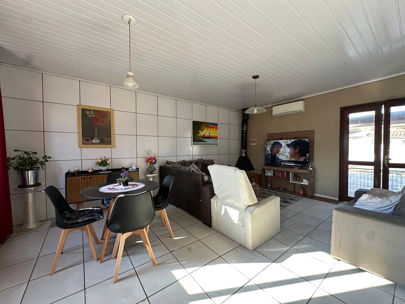 Casa Semi-mobiliada com 5 Dormitórios em Excelente Localização!: 4ª foto da galeria de imagens do imóvel