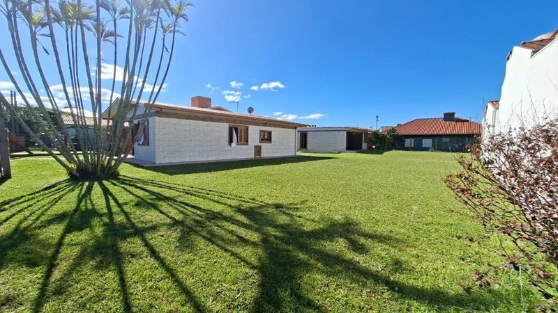 Casa á venda Mobiliada com Terreno 882m²: 2ª foto da galeria de imagens do imóvel
