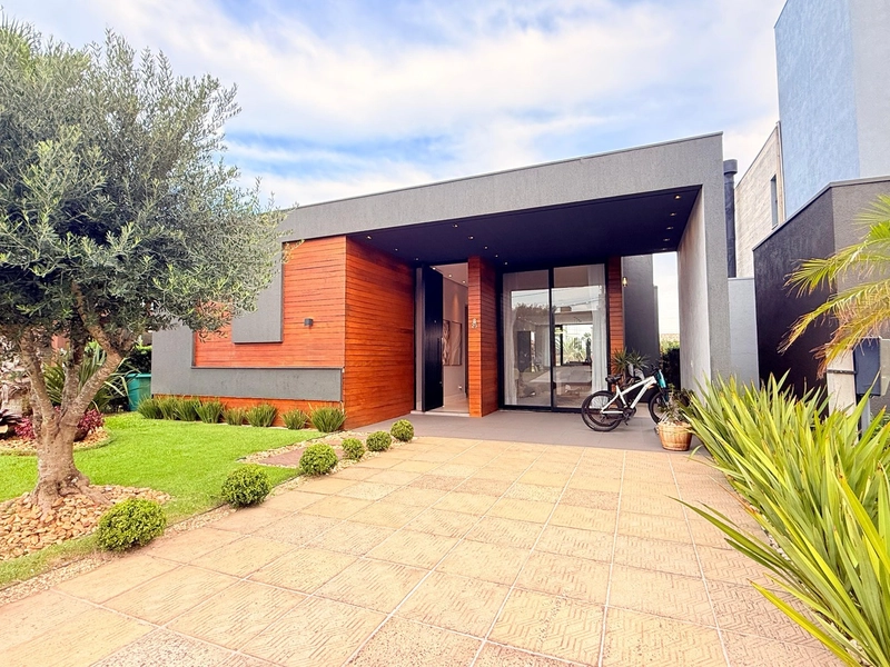 Casa de Alto Padrão com Vista para o Lago e 4 Suítes!: 3ª foto da galeria de imagens do imóvel