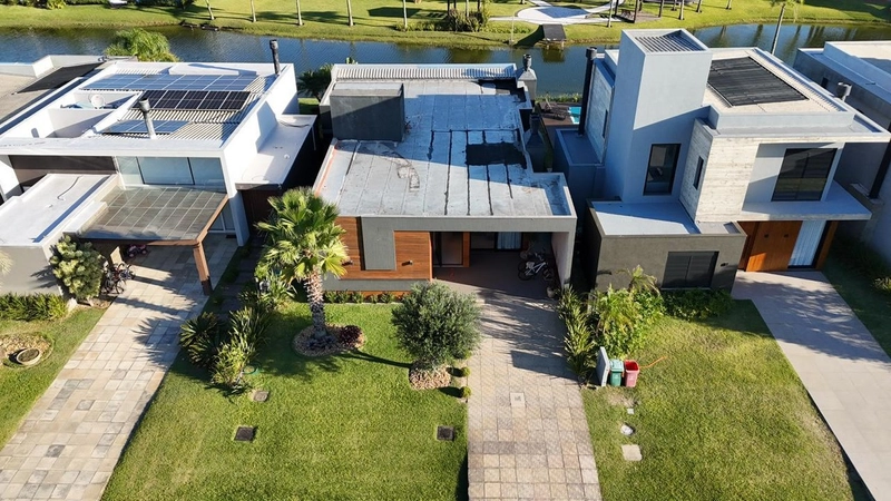 Casa de Alto Padrão com Vista para o Lago e 4 Suítes!: 2ª foto da galeria de imagens do imóvel