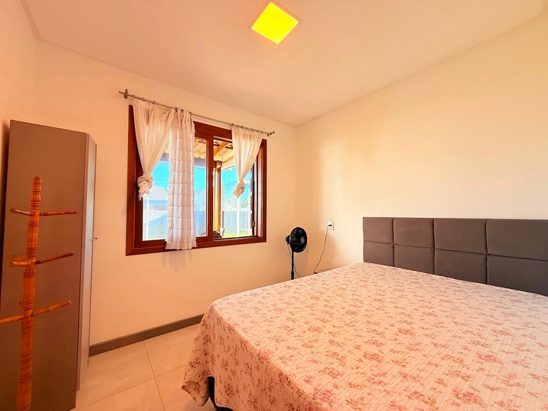 Linda Casa em Rainha do Mar, com 3 Dormitórios e Living integrado: 11ª foto da galeria de imagens do imóvel