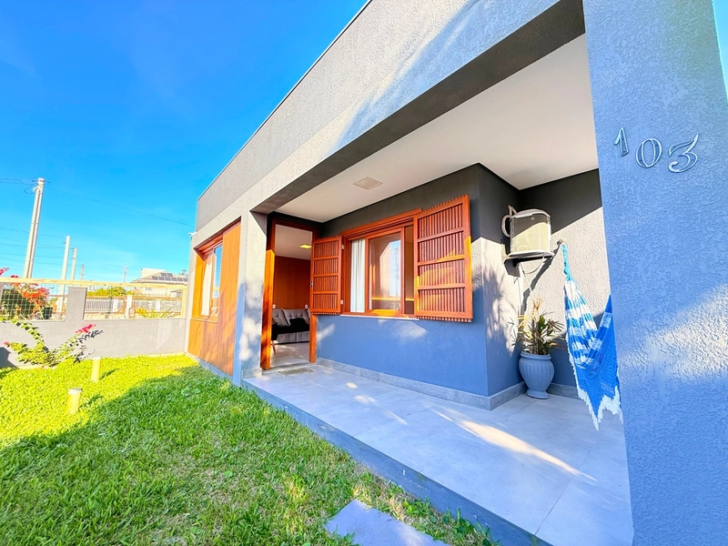 Linda Casa em Rainha do Mar, com 3 Dormitórios e Living integrado: 15ª foto da galeria de imagens do imóvel