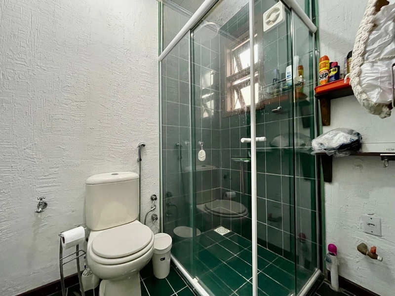 Ampla Residência com Anexo, Piscina e Espaço Gourmet em Dois Terrenos: 31ª foto da galeria de imagens do imóvel