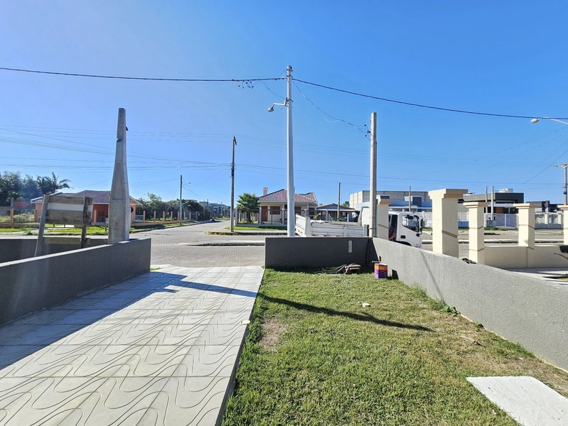 Lindo Geminado de Esquina á Venda, 3 Quartos e uma Ótima Localização!: 13ª foto da galeria de imagens do imóvel