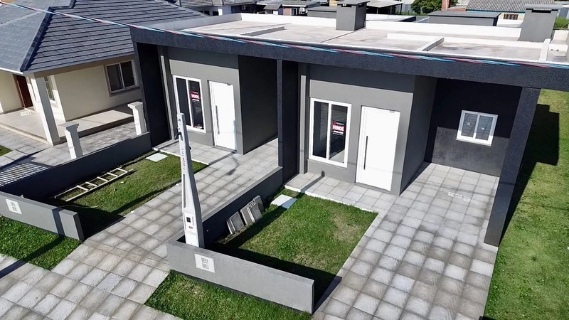 Lindo Geminado de Esquina á Venda, 3 Quartos e uma Ótima Localização!: 2ª foto da galeria de imagens do imóvel