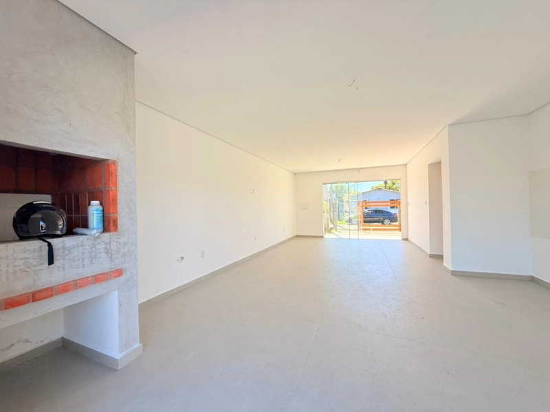 Charmosa Casa á venda, com duas Suítes, Piscina e Ótima Localização!: 6ª foto da galeria de imagens do imóvel