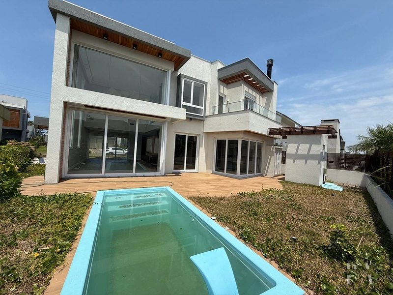 CASA DE LUXO SEMI MOBILIADA: 5ª foto da galeria de imagens do imóvel