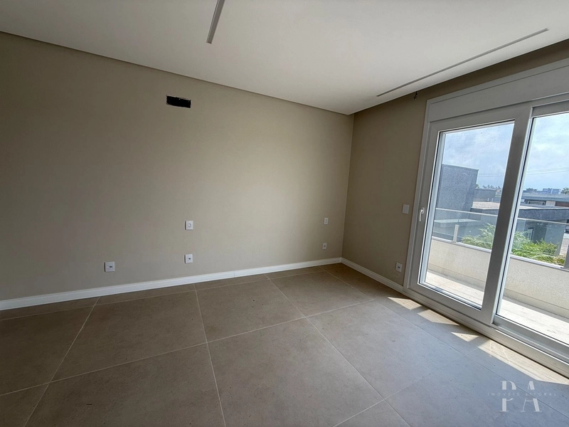 CASA DE LUXO SEMI MOBILIADA: 10ª foto da galeria de imagens do imóvel