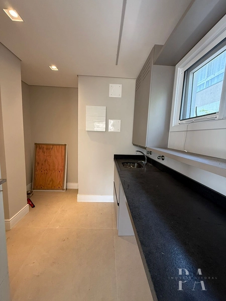 CASA DE LUXO SEMI MOBILIADA: 12ª foto da galeria de imagens do imóvel