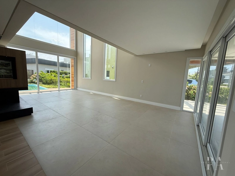 CASA DE LUXO SEMI MOBILIADA: 4ª foto da galeria de imagens do imóvel