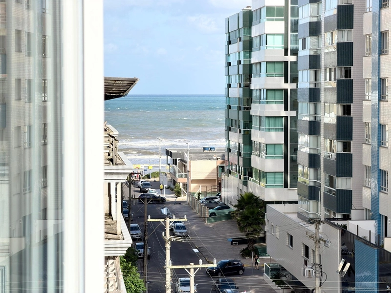 APARTAMENTO FRENTE PRAÇA COM VISTA MAR: 2ª foto da galeria de imagens do imóvel