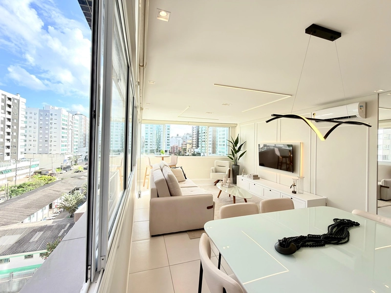 APARTAMENTO FRENTE PRAÇA COM VISTA MAR: 4ª foto da galeria de imagens do imóvel