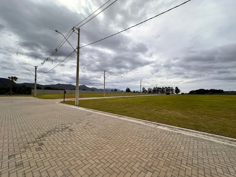 Terreno de esquina em condomínio + Garagem para Jet ski: 4ª foto da galeria de imagens do imóvel