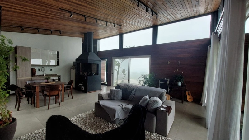 Casa alto padrão no Morro da Borussia: 3ª foto da galeria de imagens do imóvel