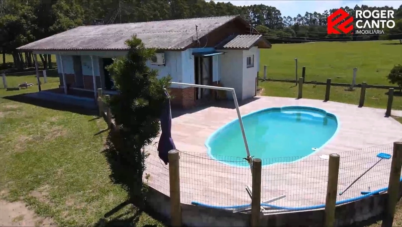 Linda chácara de lazer com piscina...: 1ª foto da galeria de imagens do imóvel
