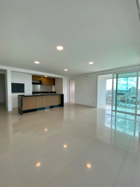 Amplo apartamento: 7ª foto da galeria de imagens do imóvel