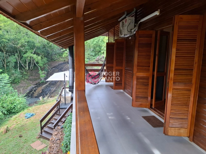 Bela casa em meio a natureza: 15ª foto da galeria de imagens do imóvel
