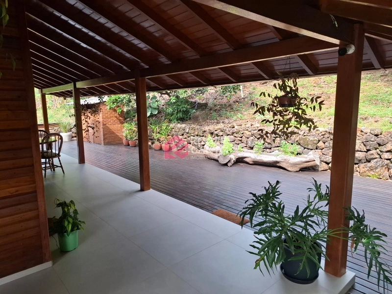 Bela casa em meio a natureza: 18ª foto da galeria de imagens do imóvel