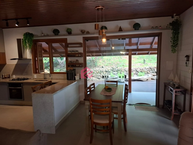 Bela casa em meio a natureza: 25ª foto da galeria de imagens do imóvel
