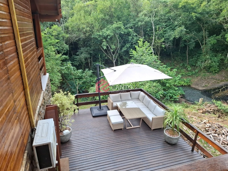 Bela casa em meio a natureza: 7ª foto da galeria de imagens do imóvel