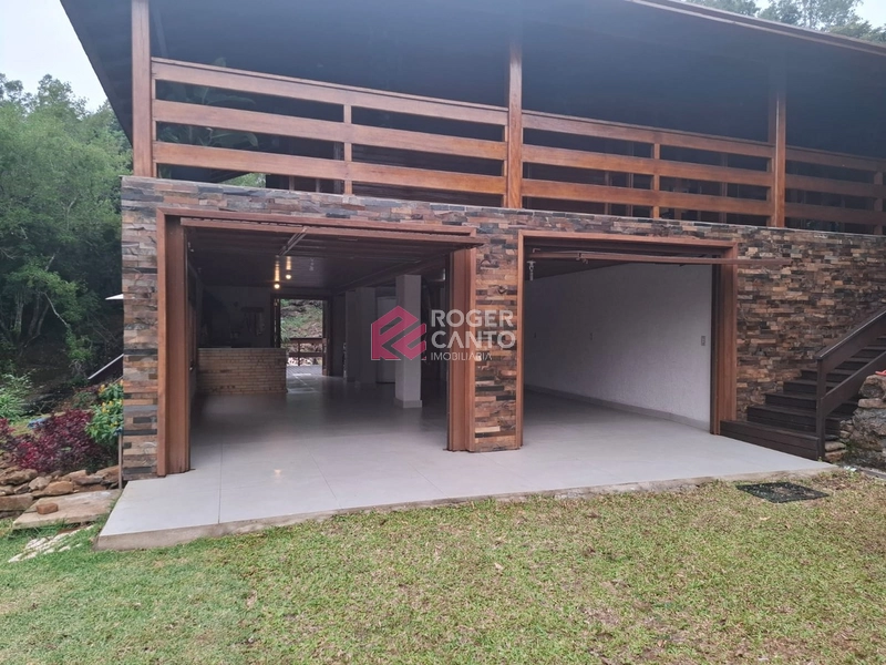 Bela casa em meio a natureza: 9ª foto da galeria de imagens do imóvel
