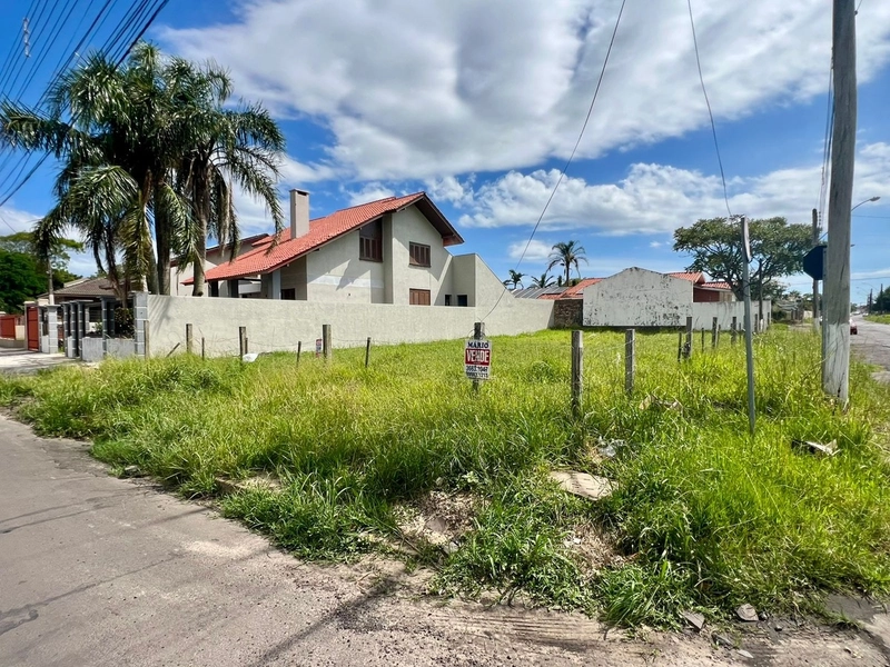 Excelente terreno de esquina no bairro Caiu do Céu: 2ª foto da galeria de imagens do imóvel