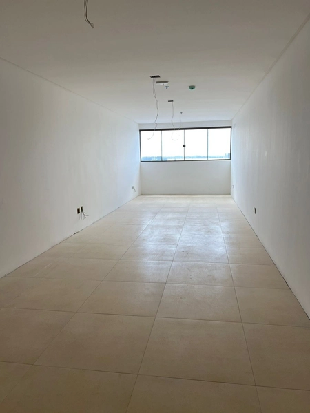 Loja comercial no centro da cidade: 1ª foto da galeria de imagens do imóvel