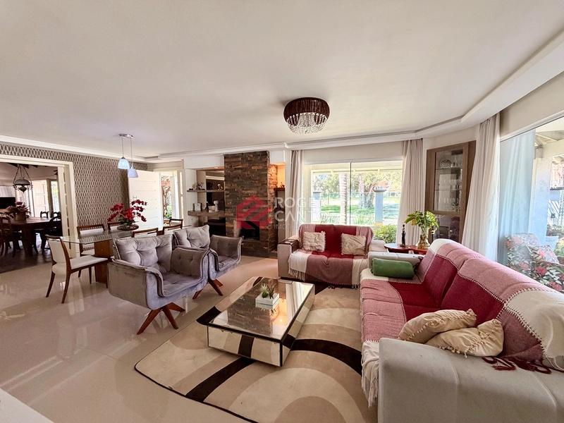 Casa na melhor localização da cidade.: 3ª foto da galeria de imagens do imóvel