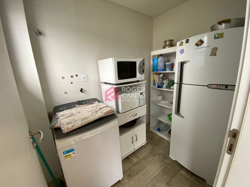 Lindo imovel com sala de estar com lareira, living e amplo espaco: 25ª foto da galeria de imagens do imóvel