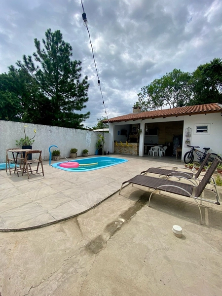 Excelente casa térrea com piscina no bairro Serramar: 6ª foto da galeria de imagens do imóvel