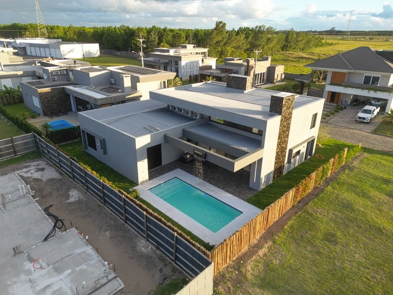 Casa térrea com 4 suítes no Condomínio  Lagoa do Passo: 3ª foto da galeria de imagens do imóvel