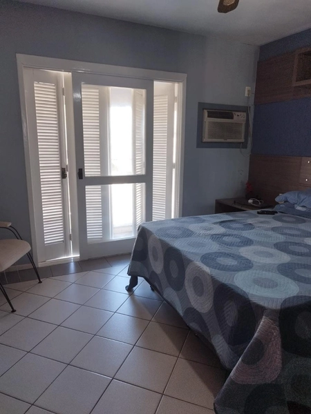 Ampla Residencia com Piscina: 2ª foto da galeria de imagens do imóvel