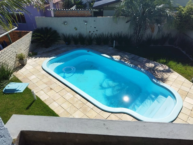 Ampla Residencia com Piscina: 16ª foto da galeria de imagens do imóvel