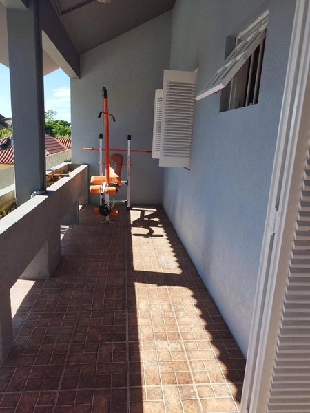 Ampla Residencia com Piscina: 9ª foto da galeria de imagens do imóvel